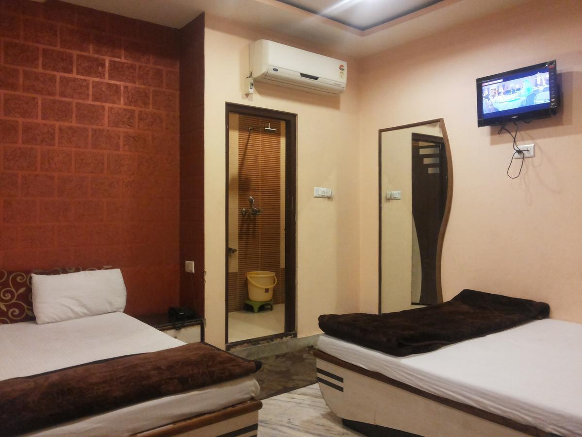Hotel Lovely Ajmer Exteriör bild